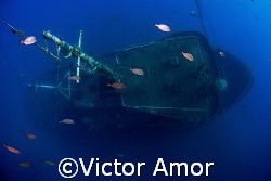 Over the wreck by Victor Amor 